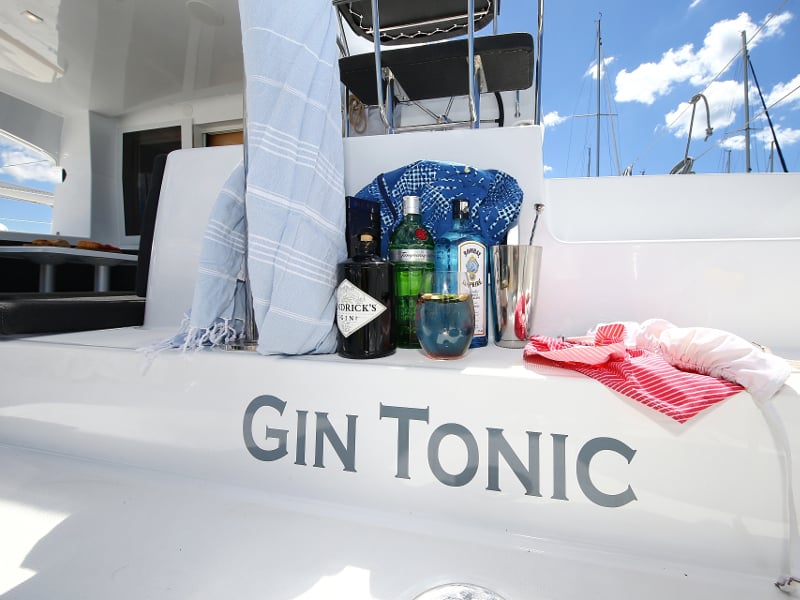 GIN TONIC