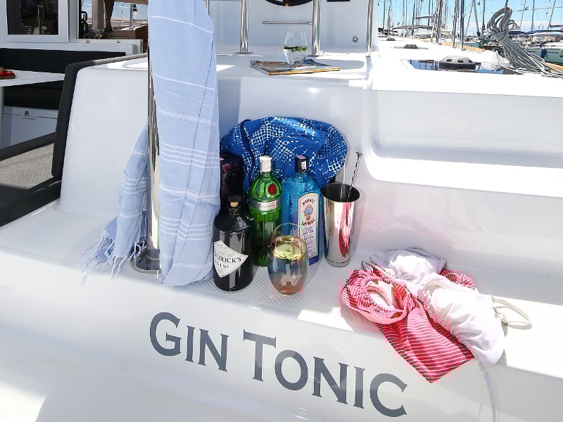 GIN TONIC