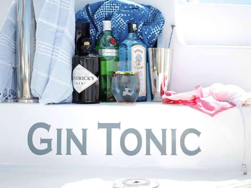GIN TONIC