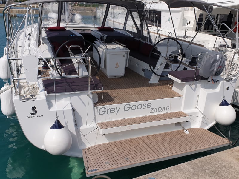 GREY GOOSE 