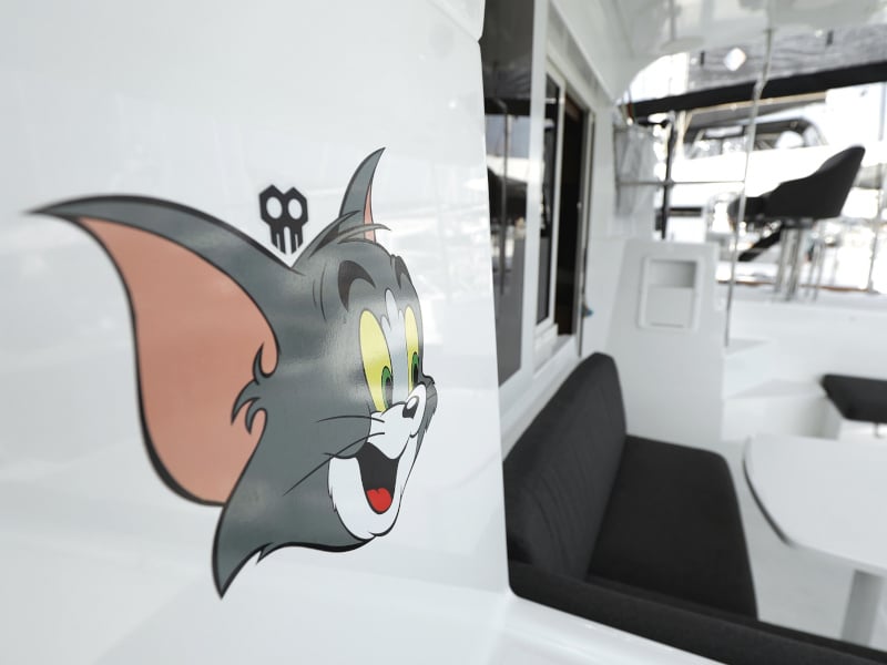 TOM & JERRY