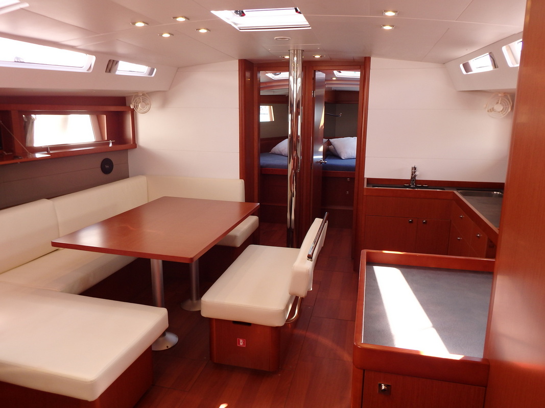 Oceanis 48