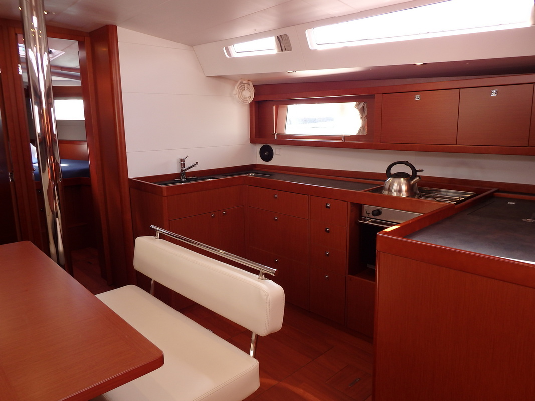 Oceanis 48
