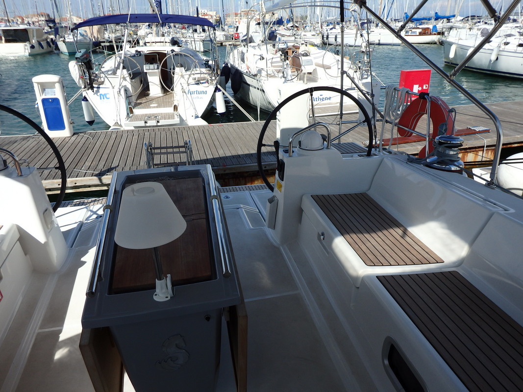 Oceanis 48