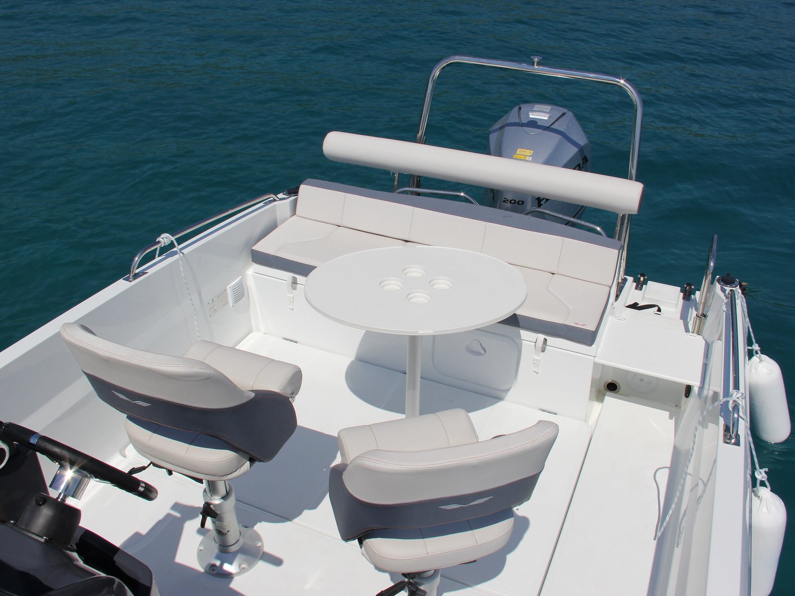 Beneteau Flyer 6 Space Deck