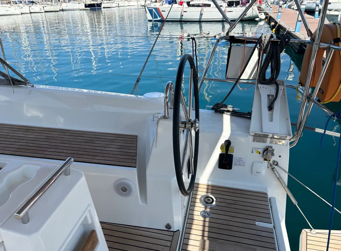 Sail Lynx