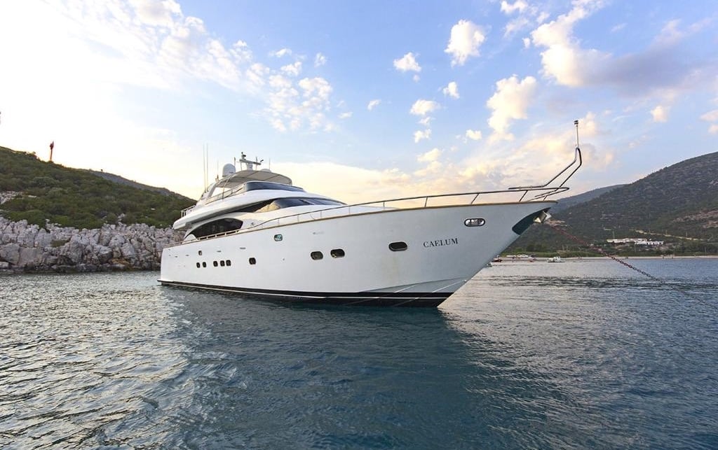 24M Deluxe Maiora Motoryacht