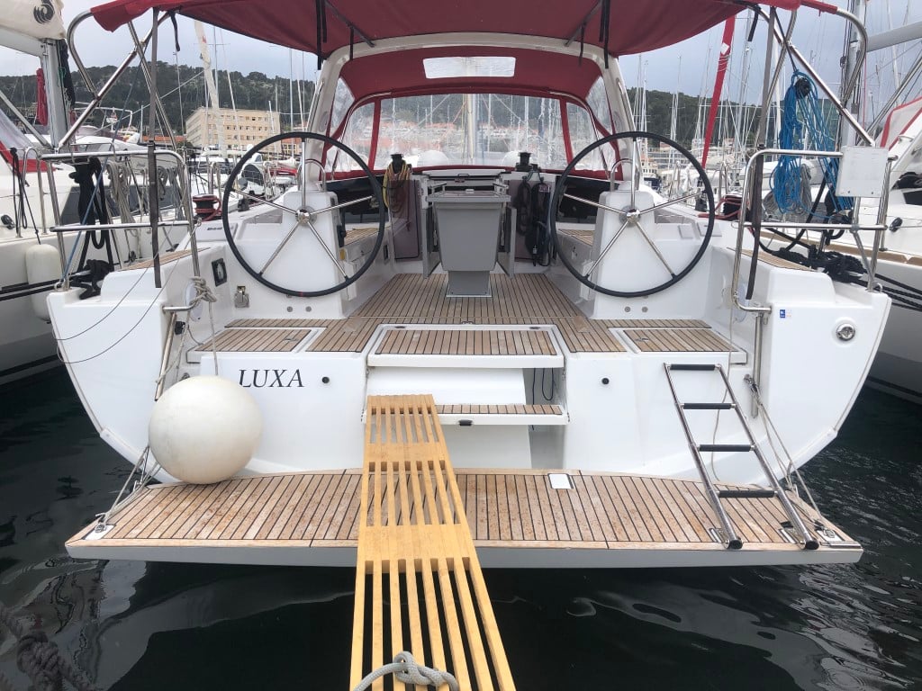 LUXA