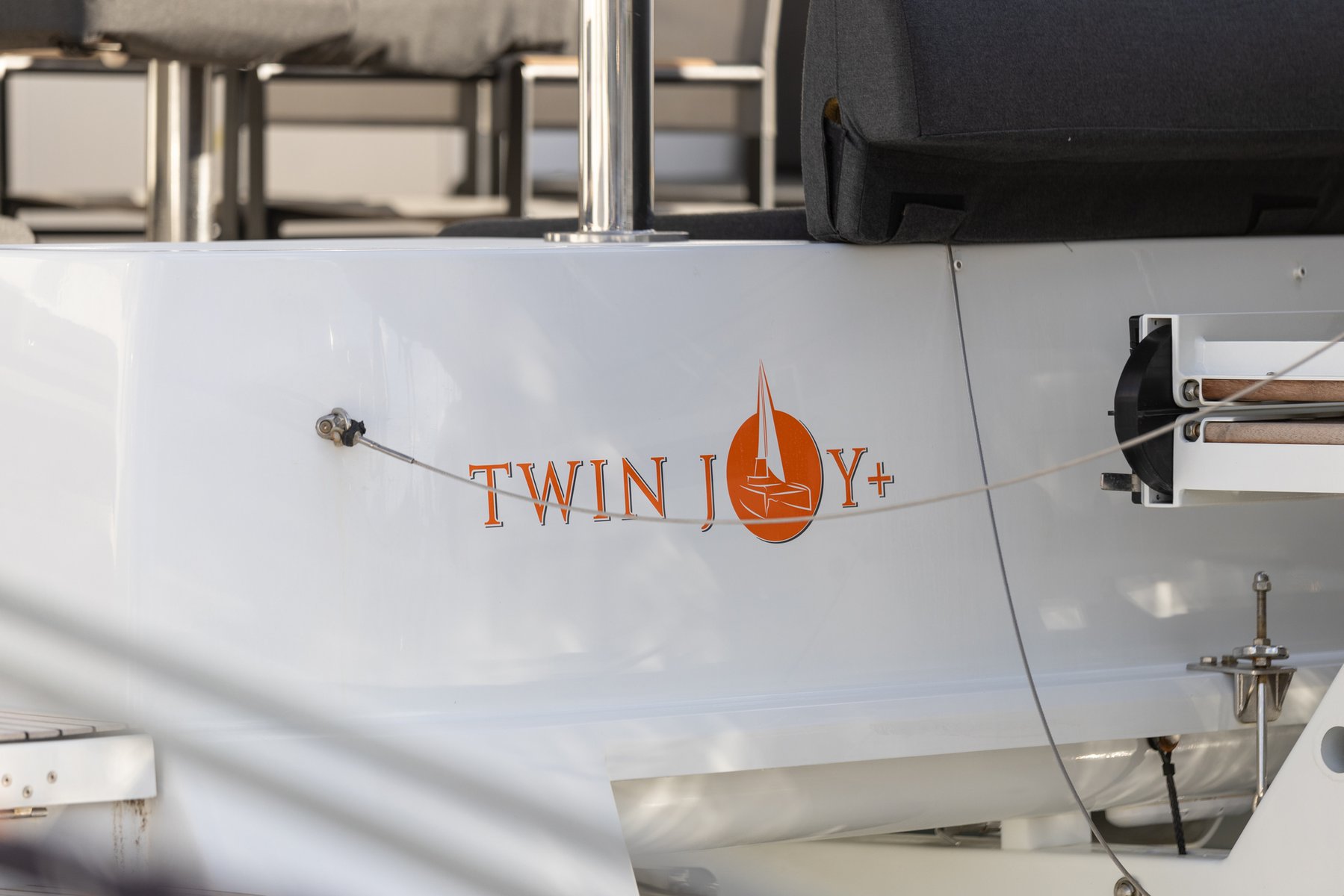 TWIN JOY +