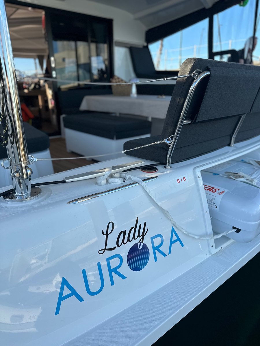 LADY AURORA