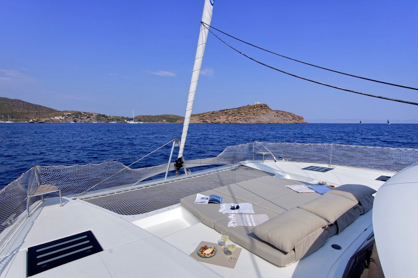 Helidoni - Skippered