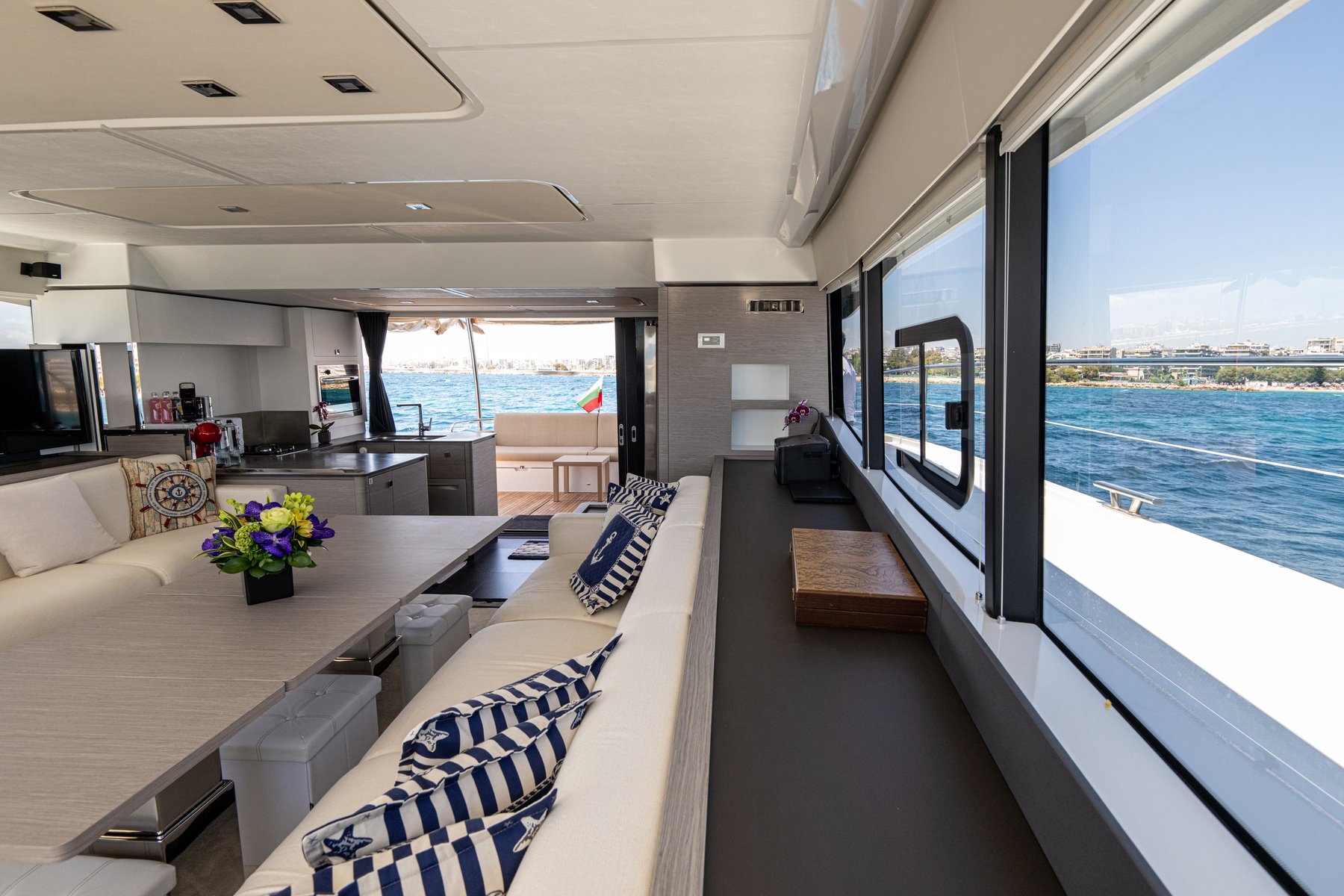EMY6 - Skippered