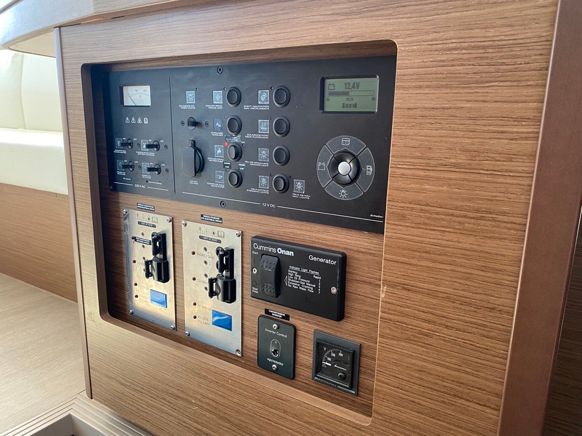 Diadema (A/C, WM, Generator, Inverter)