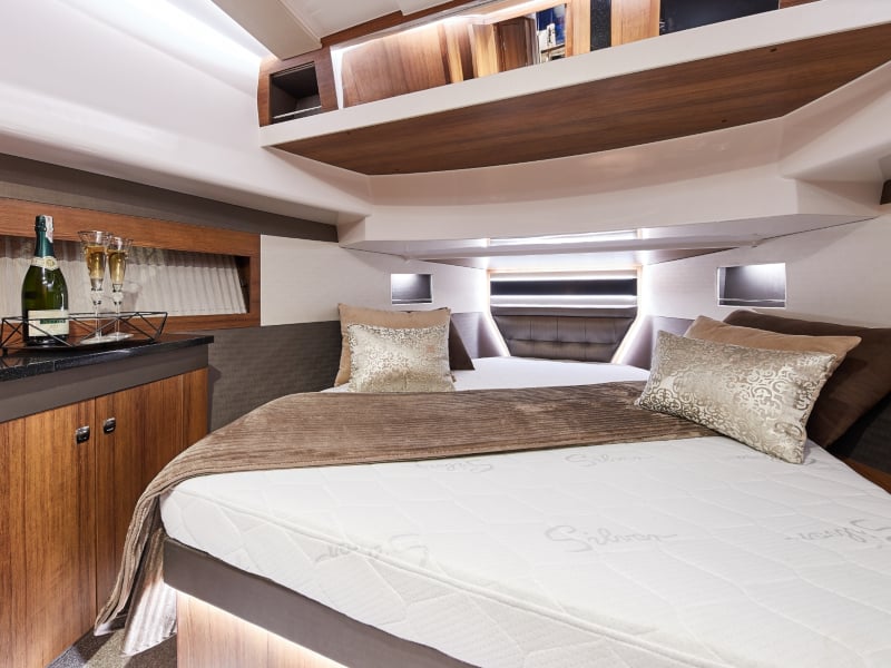 ELEGANCE FLYBRIDGE