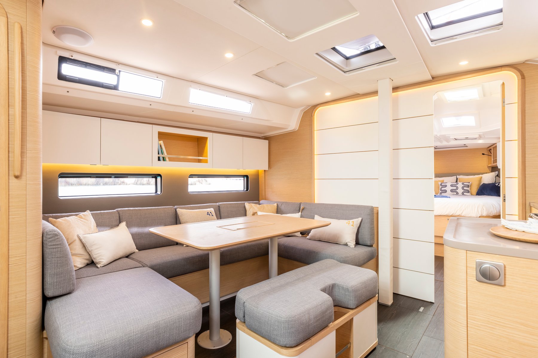 Sunsail 41.3 Premium Plus