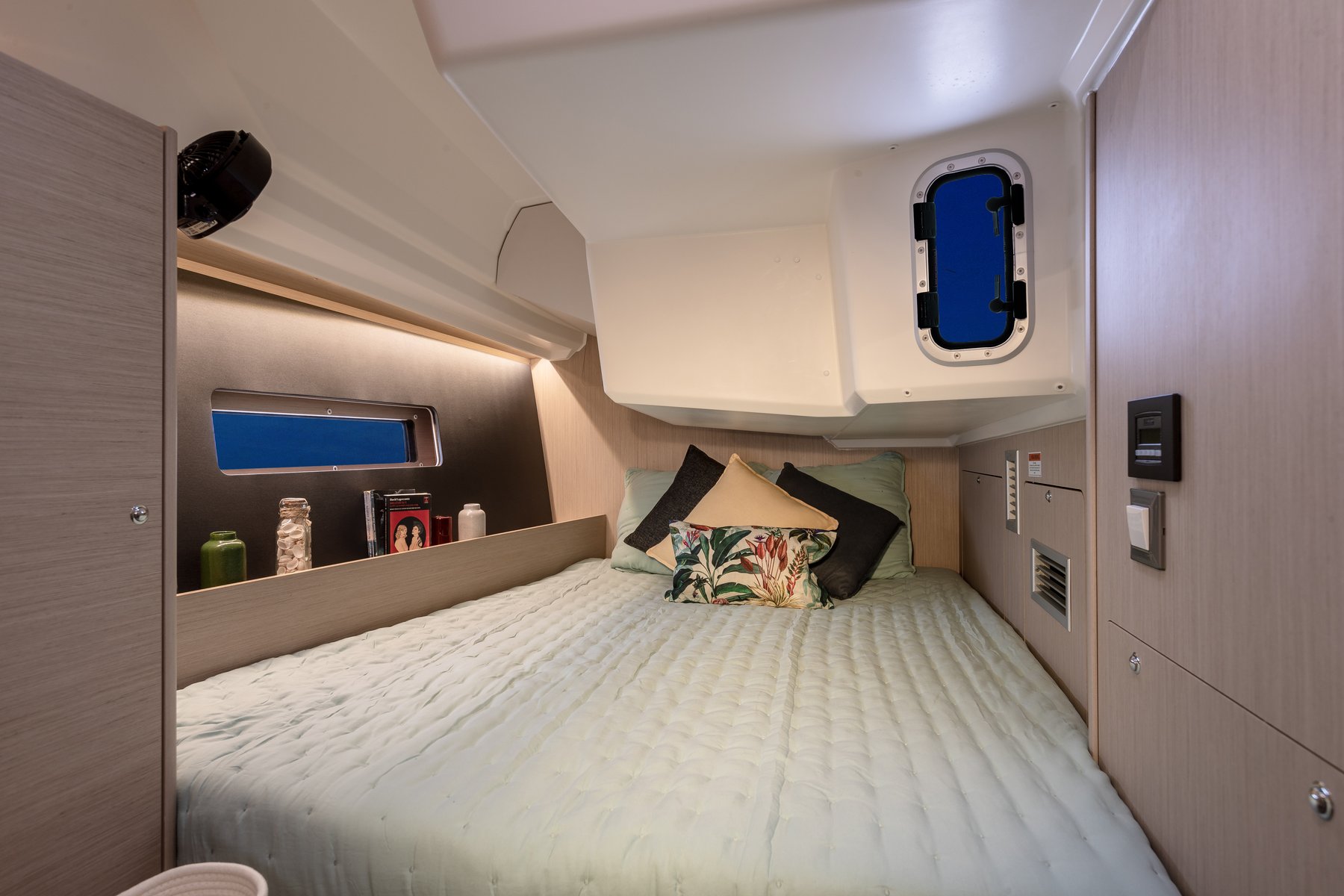 Sunsail 42 Premium