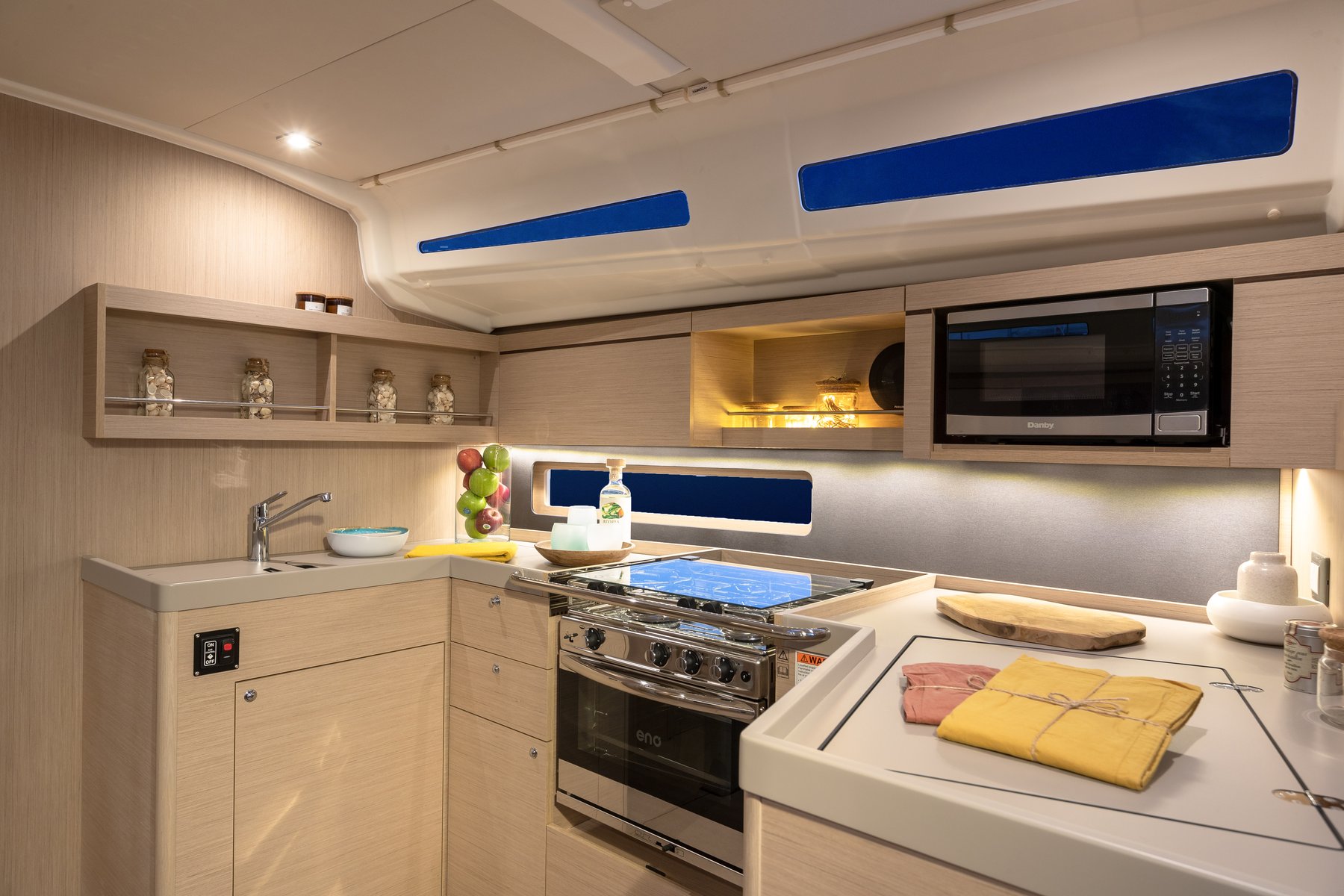 Sunsail 42 Premium