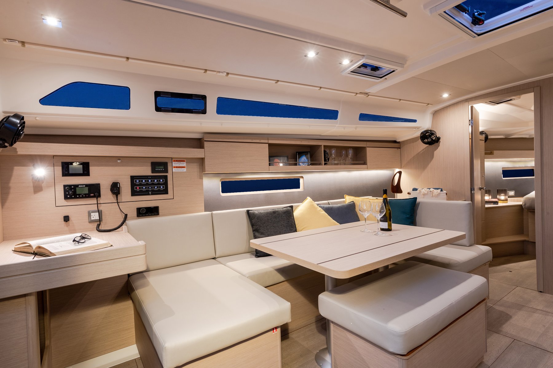 Sunsail 42 Premium