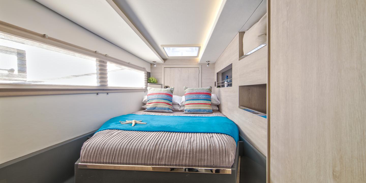 Moorings 4500L Crewed