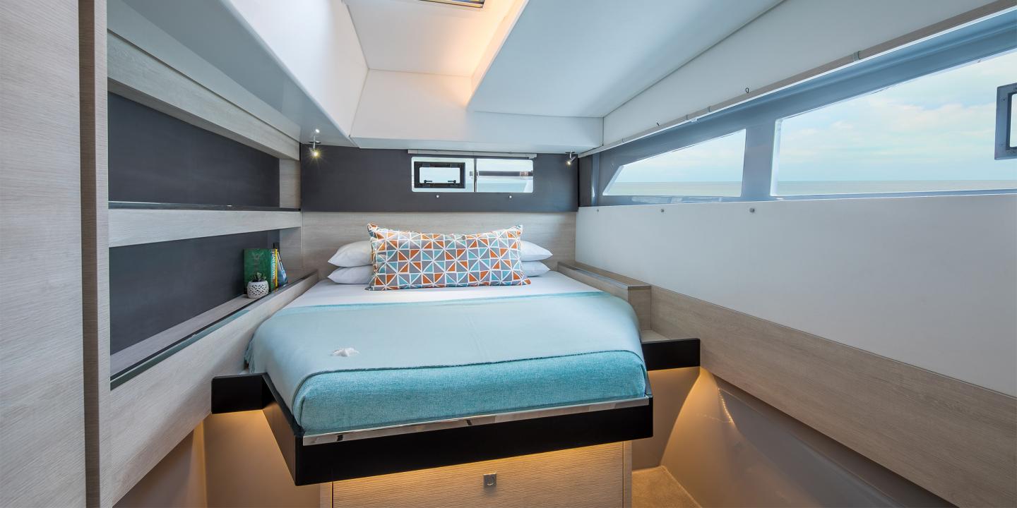 Moorings 5000-5 Exclusive