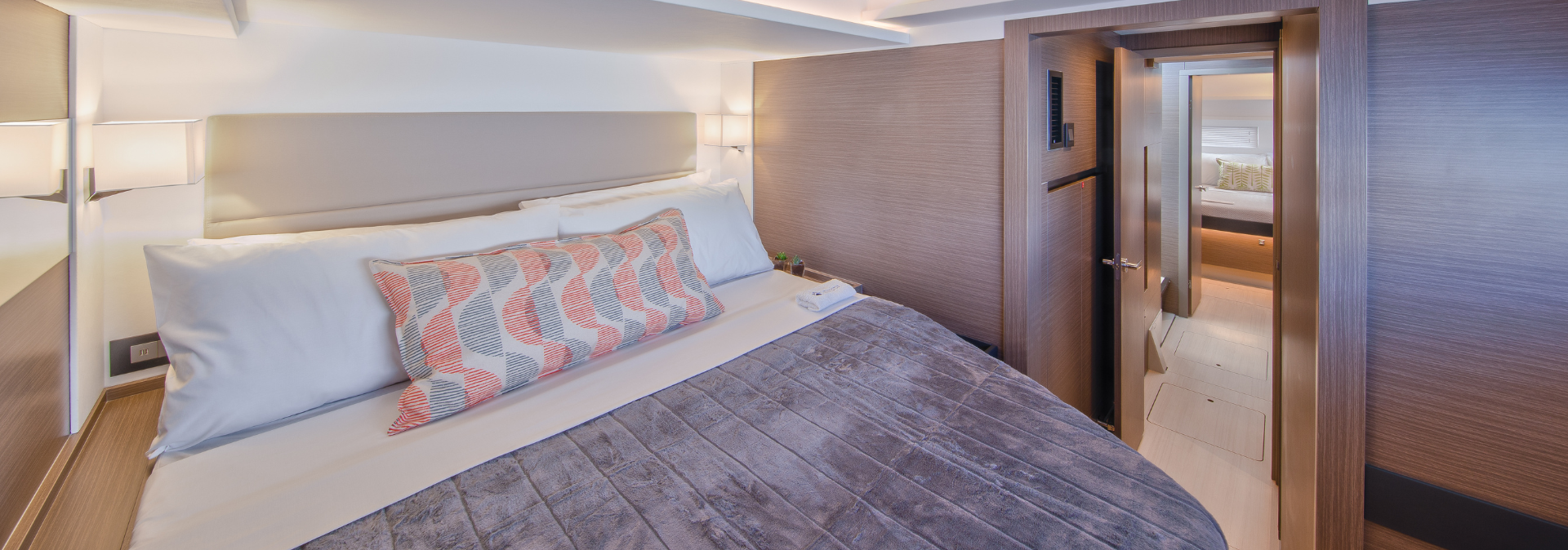 Moorings 464PC Exclusive Plus