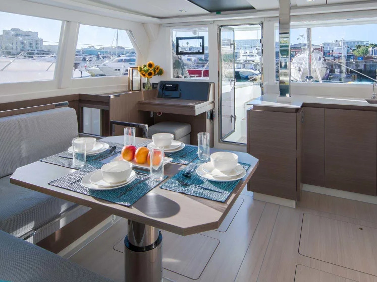 Moorings 4200/4 Exclusive Plus