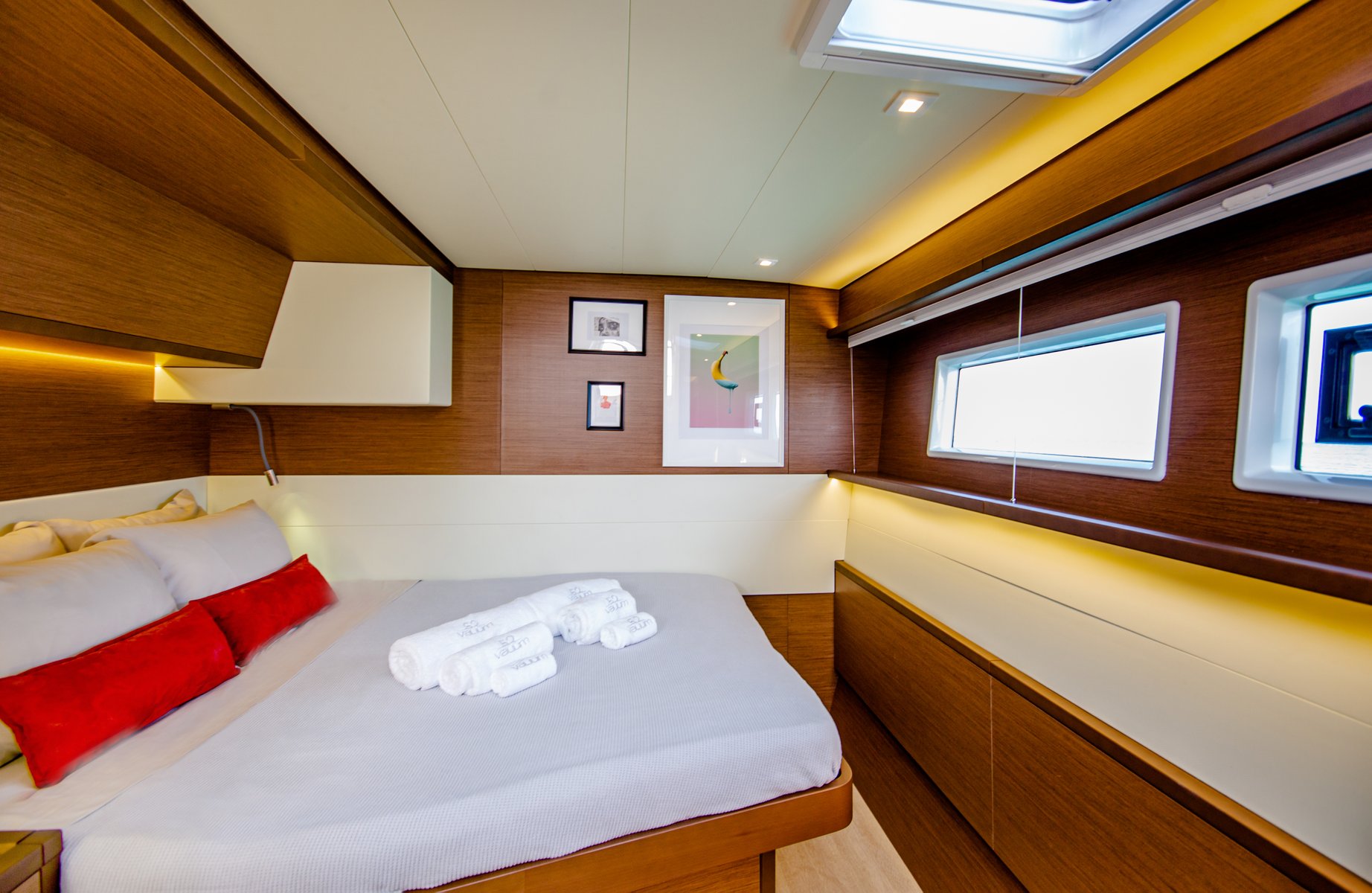 ELVIRA 52