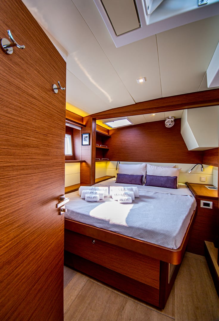 ELVIRA 52