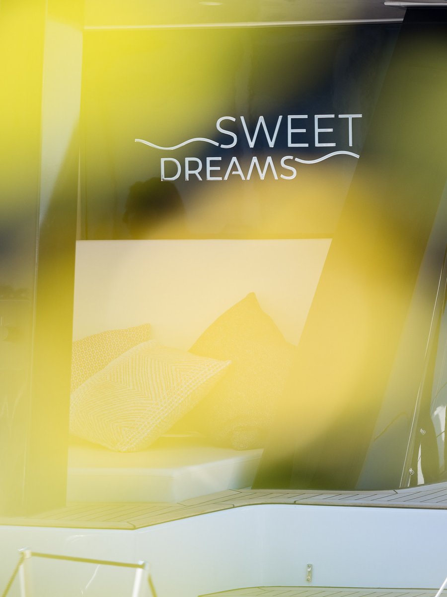SWEET DREAMS
