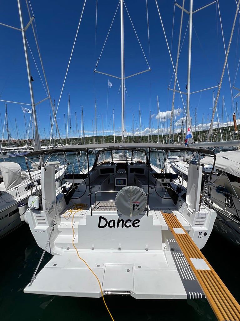DANCE