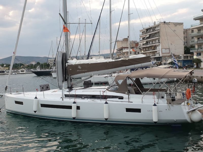 Helia (A/C, Gen. 10kVA, Electric Winch NEW 2022)