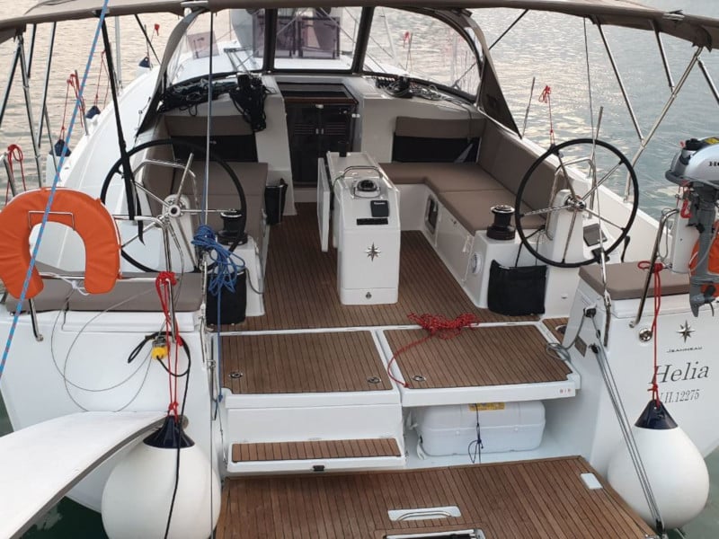 Helia (A/C, Gen. 10kVA, Electric Winch NEW 2022)
