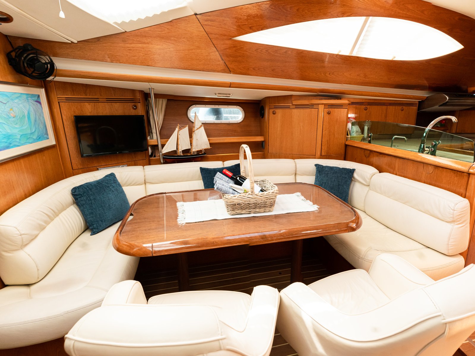 EVITA  <b><FONT COLOR="RED"> Boat location in LEFKAS MARINA, D-marin </FONT COLOR></b>