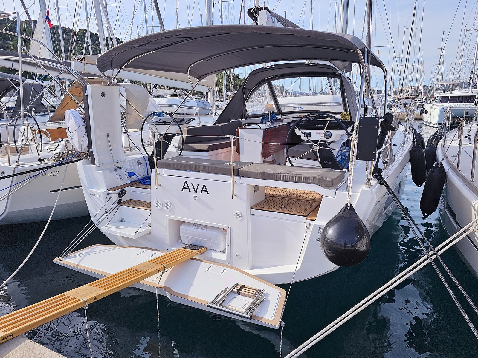 Ava (A/C & gen)