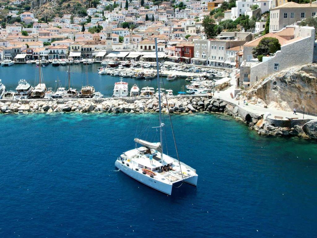 AEROPI  |⛵ VIP, Skippered Only, Watermaker, Generator, AC, BBQ