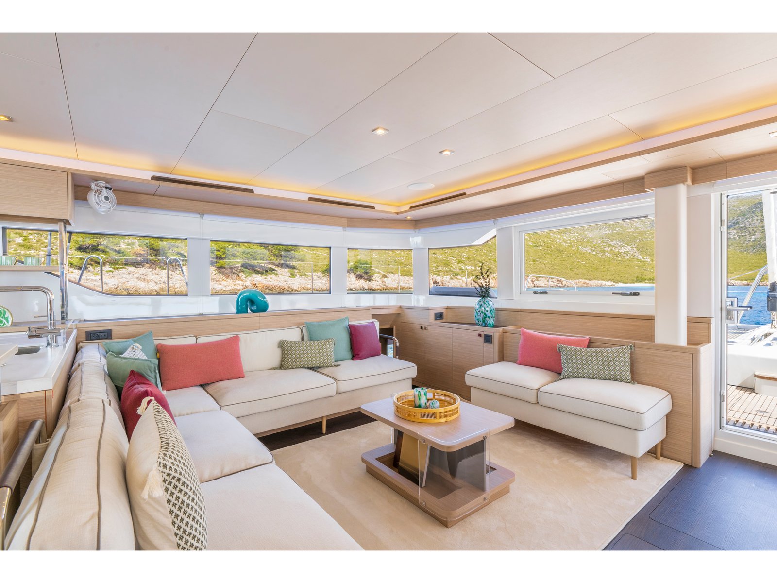 SUNNY DREAM (Fully Crewed)