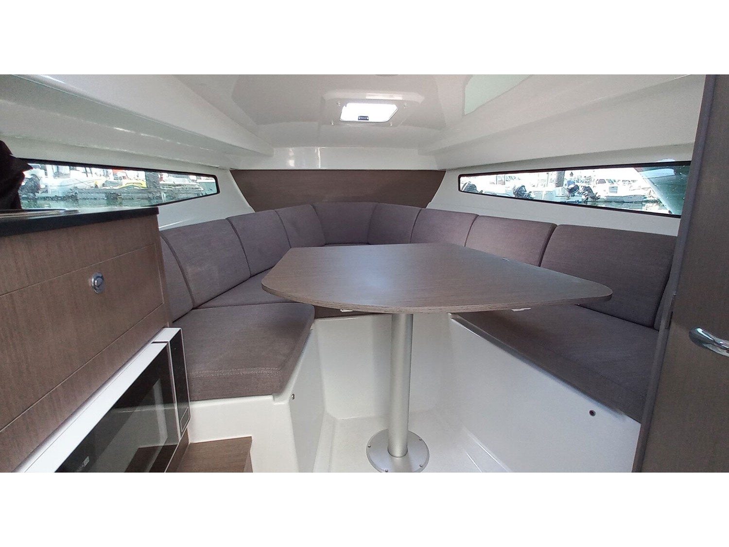 Beneteau 8