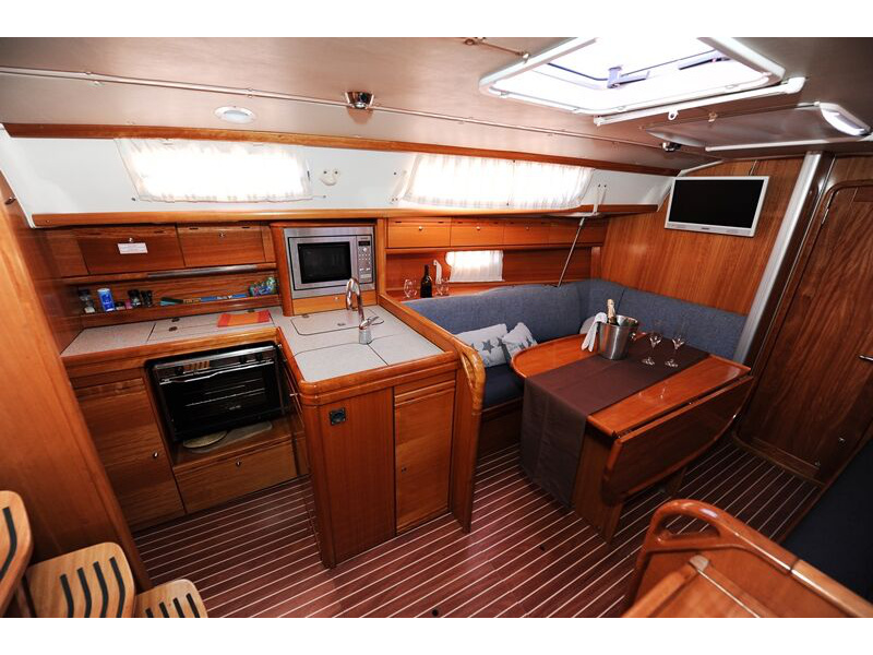 Nina Nina - new sails 2022.