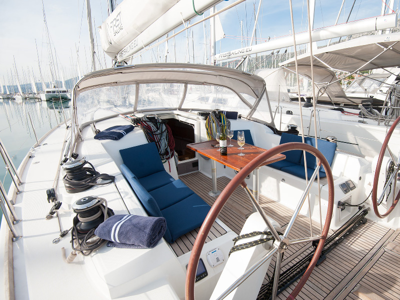 URANIA