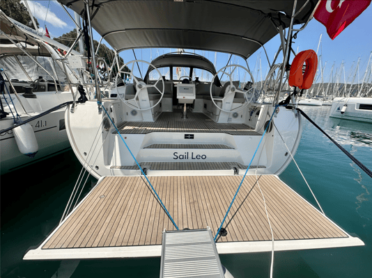 Sail Leo