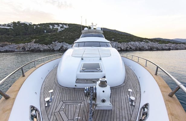 24M Deluxe Maiora Motoryacht