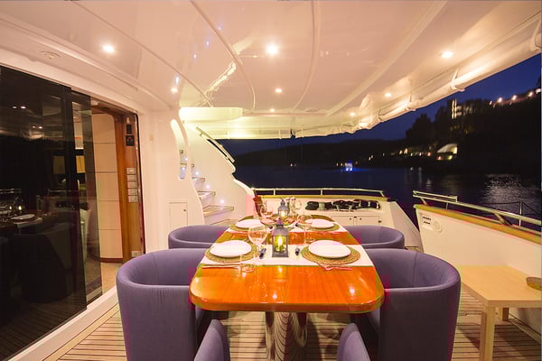 24M Deluxe Maiora Motoryacht