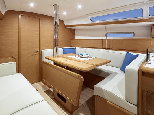 Sunsail 38 Classic