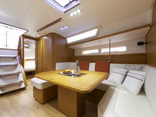 Sunsail 47 Classic