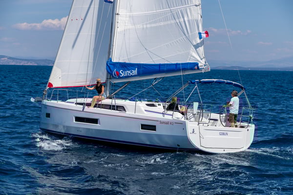 Sunsail 42 Premium