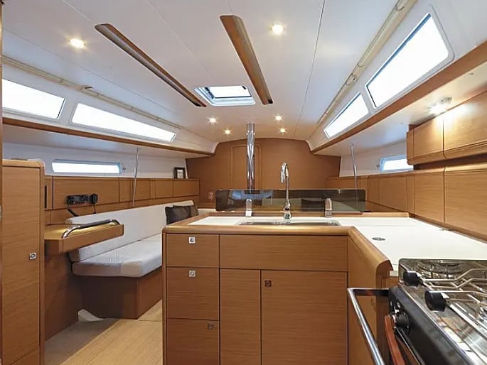 Sunsail 38 Classic