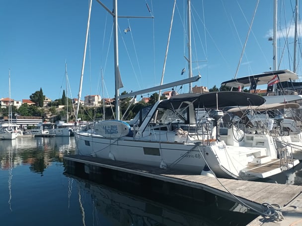 LUNA ROSSA