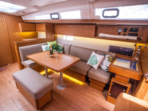 MALIN (owner version, new sails 2024., air condition, generator)