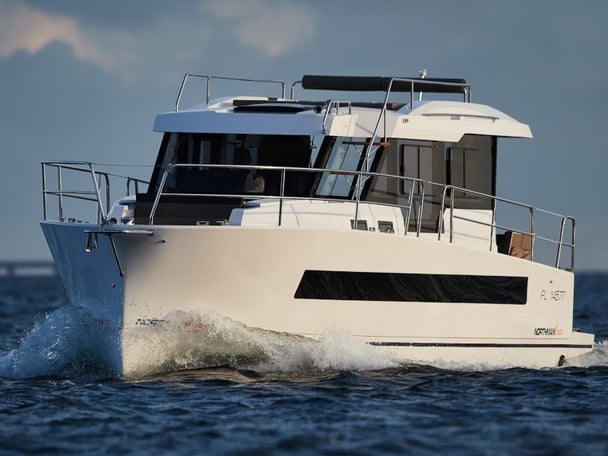 ELEGANCE FLYBRIDGE