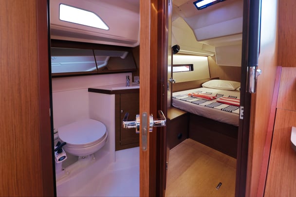 Miro 2022 ( Beneteau Oceanis 40.1 ft) 